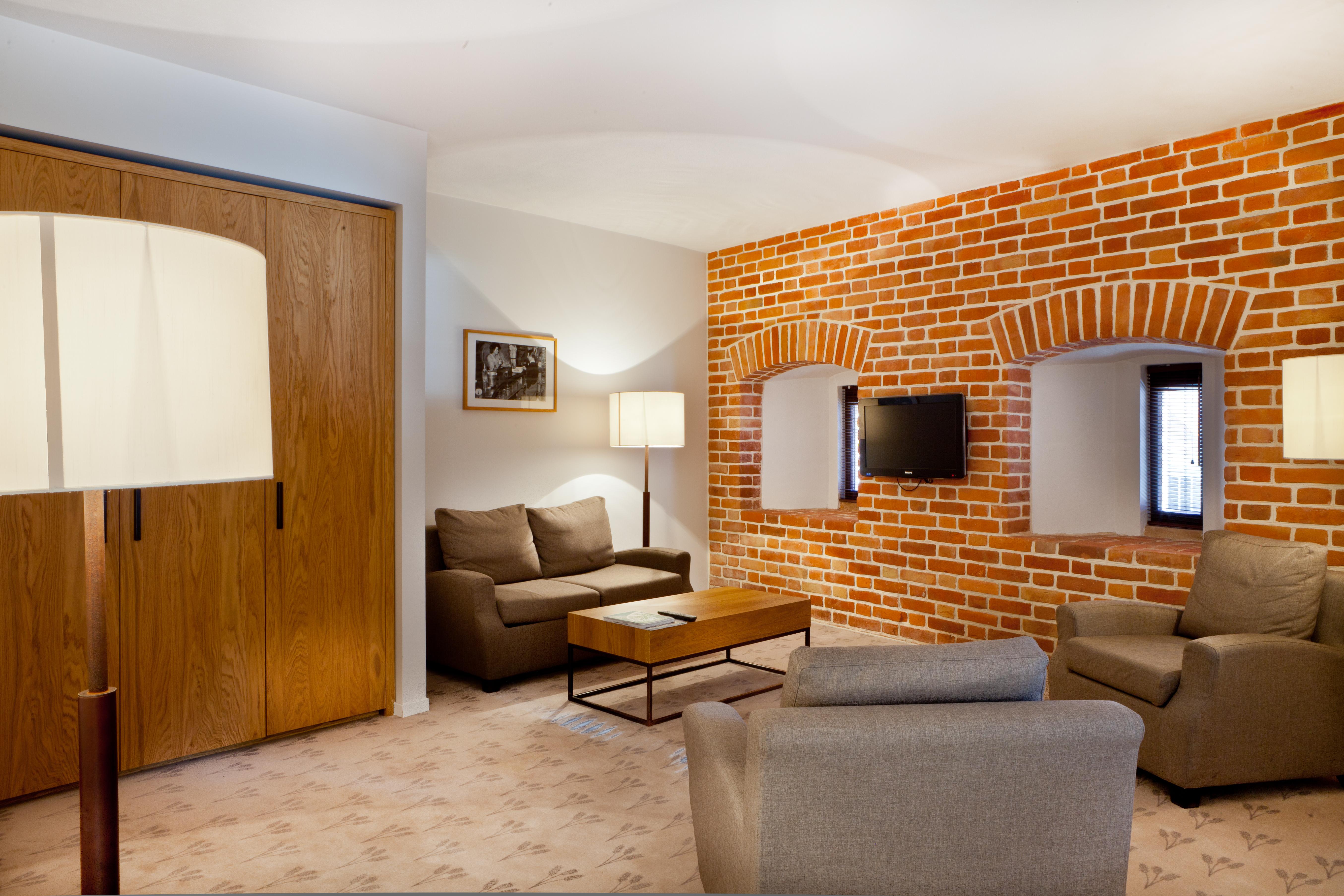 The Granary - La Suite Hotel Wrocław Extérieur photo Interior of a room