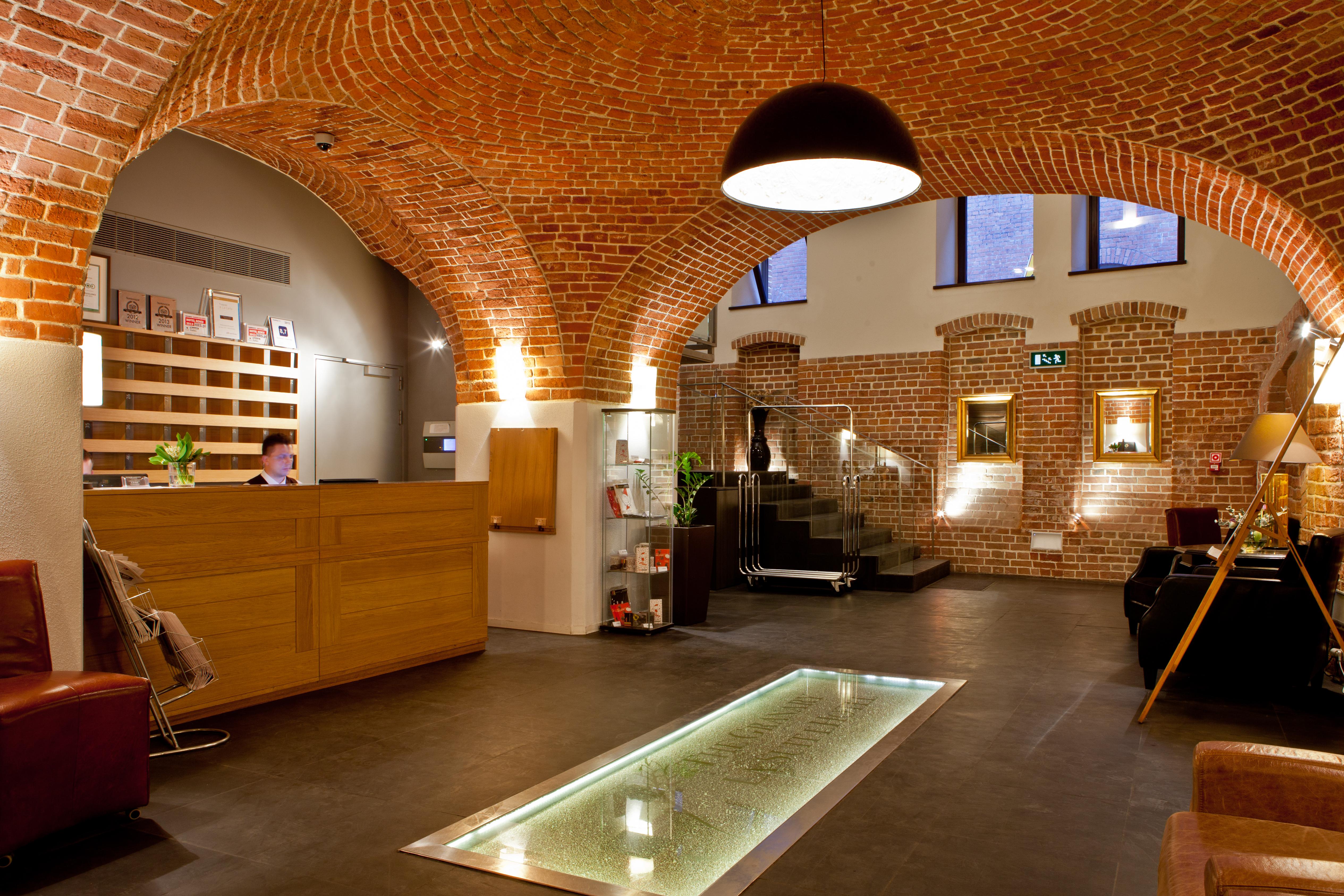 The Granary - La Suite Hotel Wrocław Extérieur photo The interior of the hotel